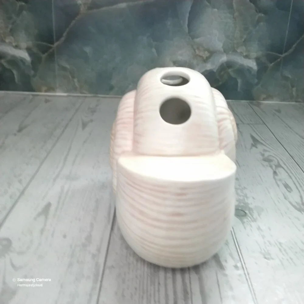 Natural Life Springs Ceramic Snail Shell Toothbrush, Pencil or Brush Holder NWOT